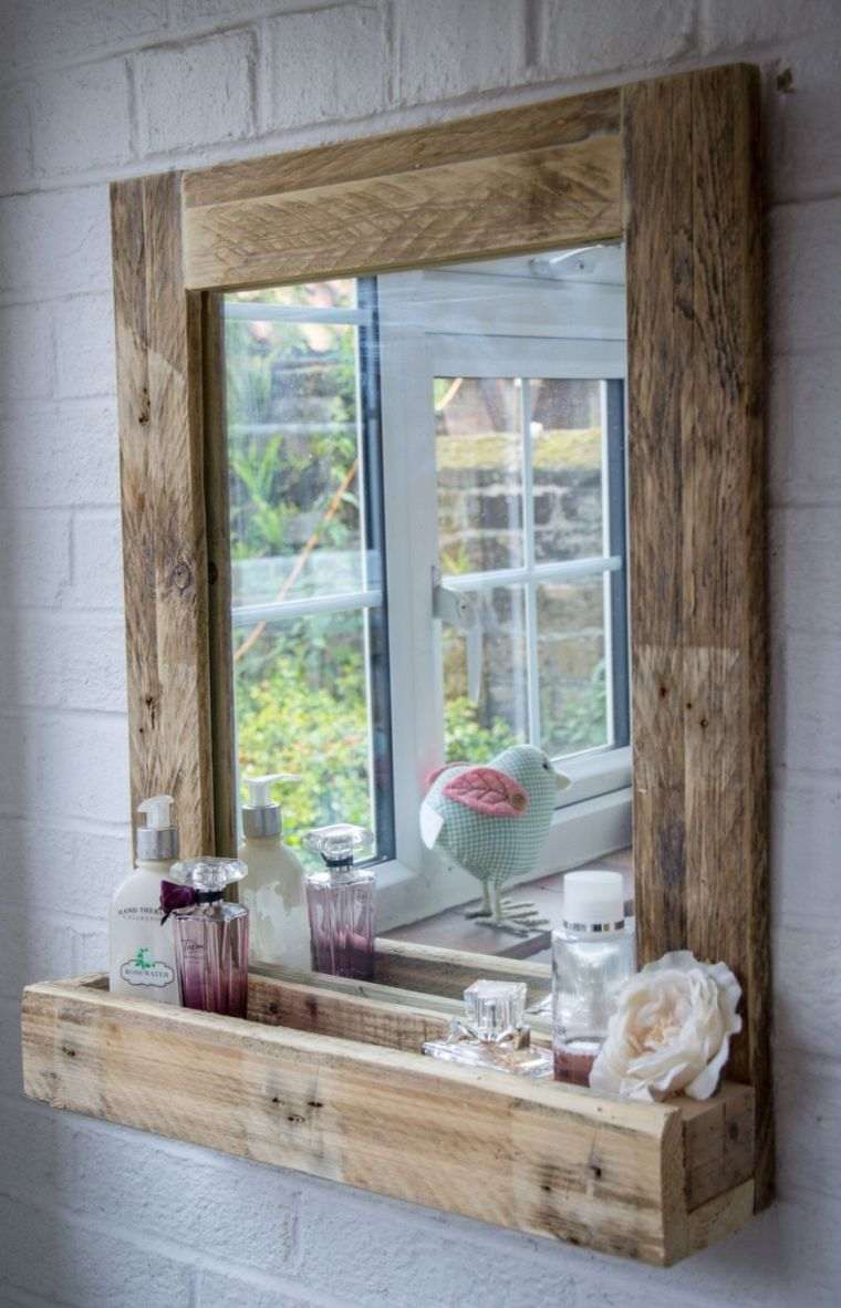 Idee per decorare lo specchio a parete dell'armadietto dei pallet per il bagno