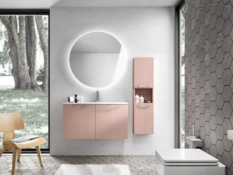 Mali prostor okruglog zrcala dizajniran za zidnu toaletnu jedinicu