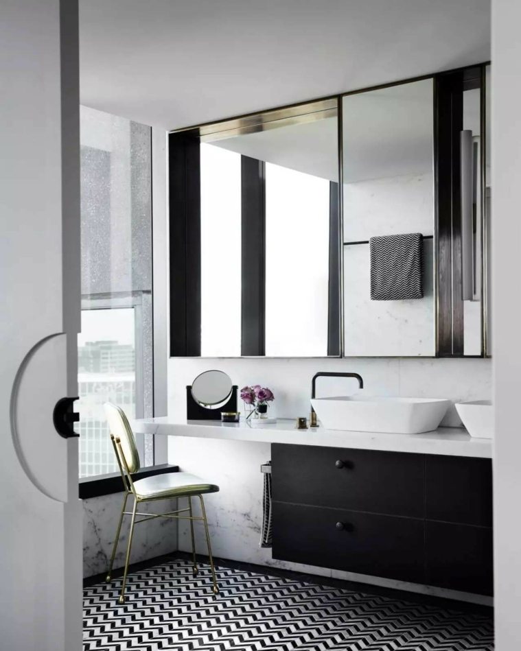 dvigubos kriauklės spintelių laikymo idėjos vonios kambariui dekoruoti madingas plyteles
