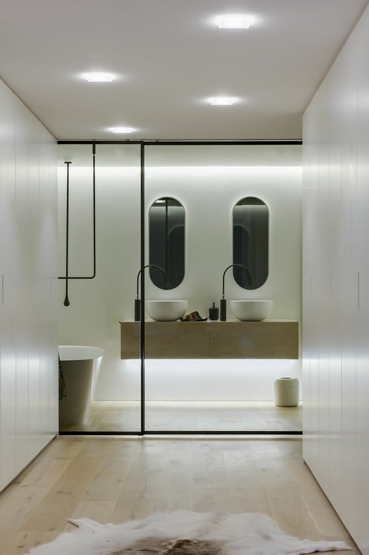 modern fürdőszoba bútorok