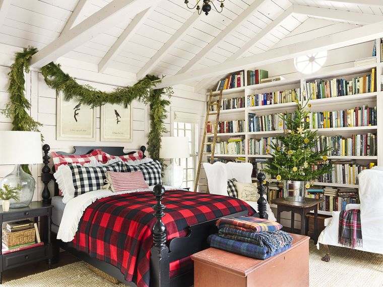 small-christmas-tree-deco-bedroom-trendy