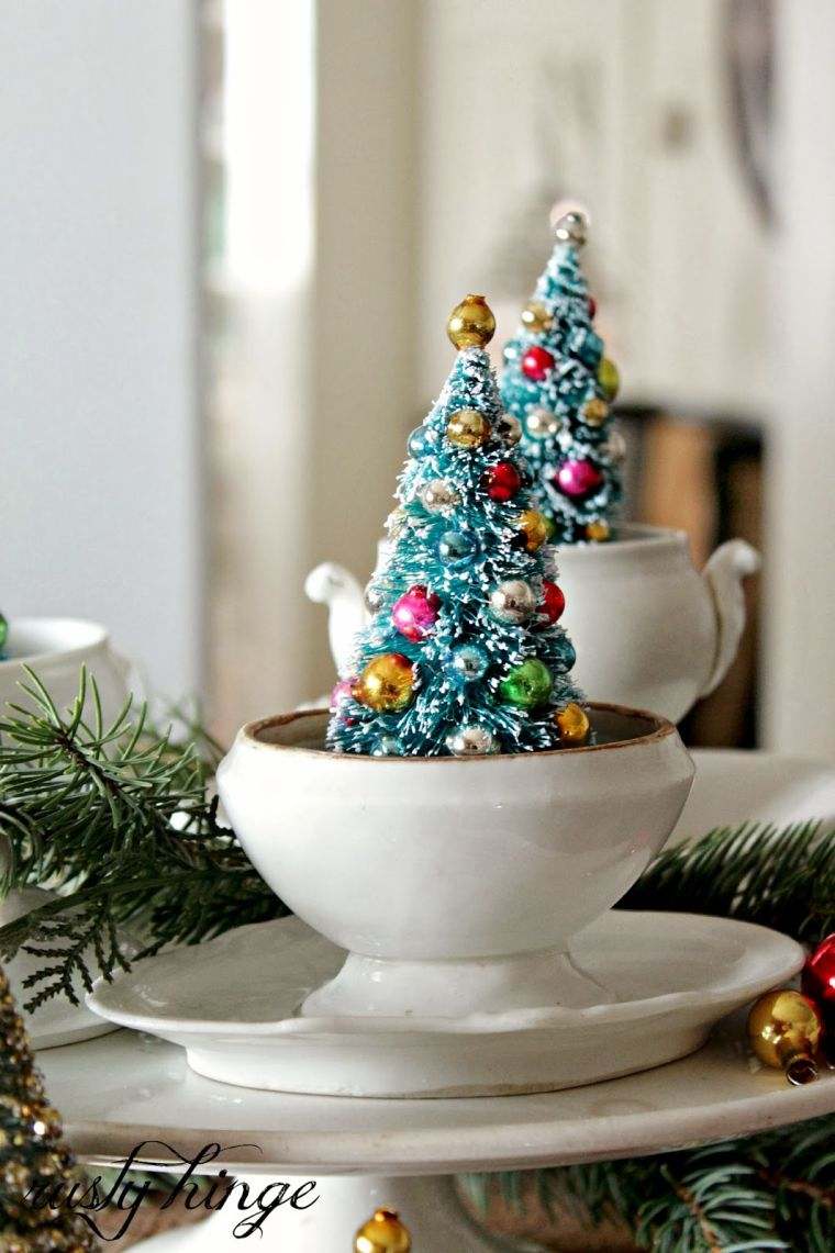 make-a-small-Christmas-table-decoration