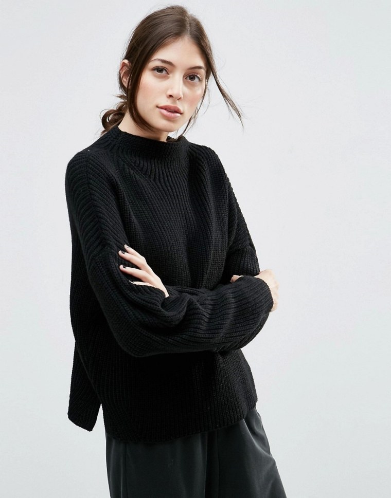 madinga moteriška megztinė aukšta apykaklė juodos madingos juodos kelnės