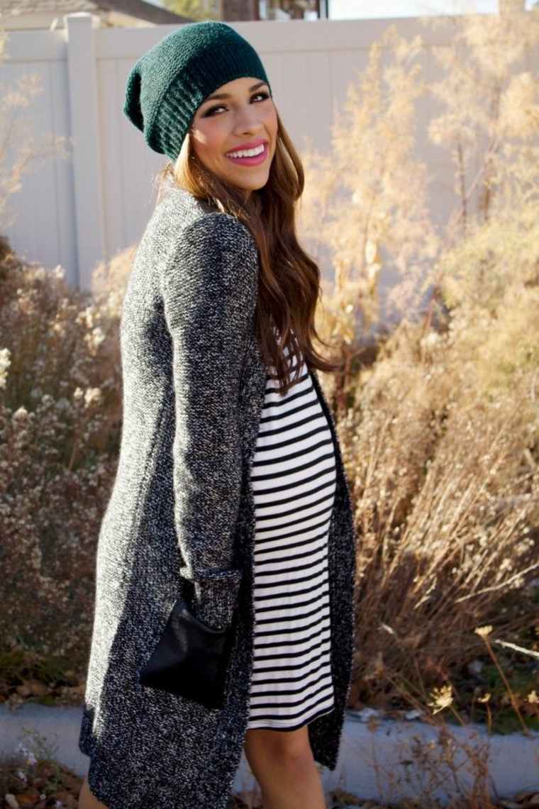 trudna žena outfit ideja haljina od kape
