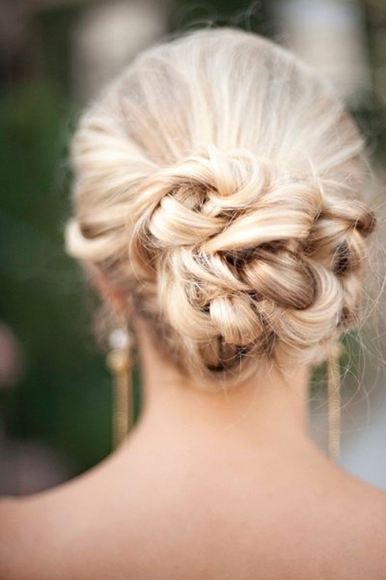 chignon basso-romantico-matrimonio-acconciatura