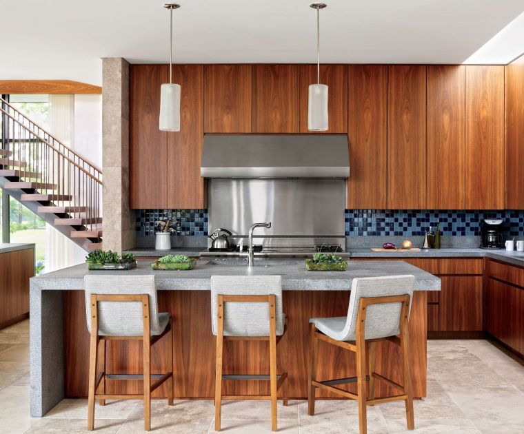 cucina-moderna-legno-cemento-splashback-mosaico-bar-design
