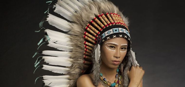 šminka-amerindien-lice-žena-model