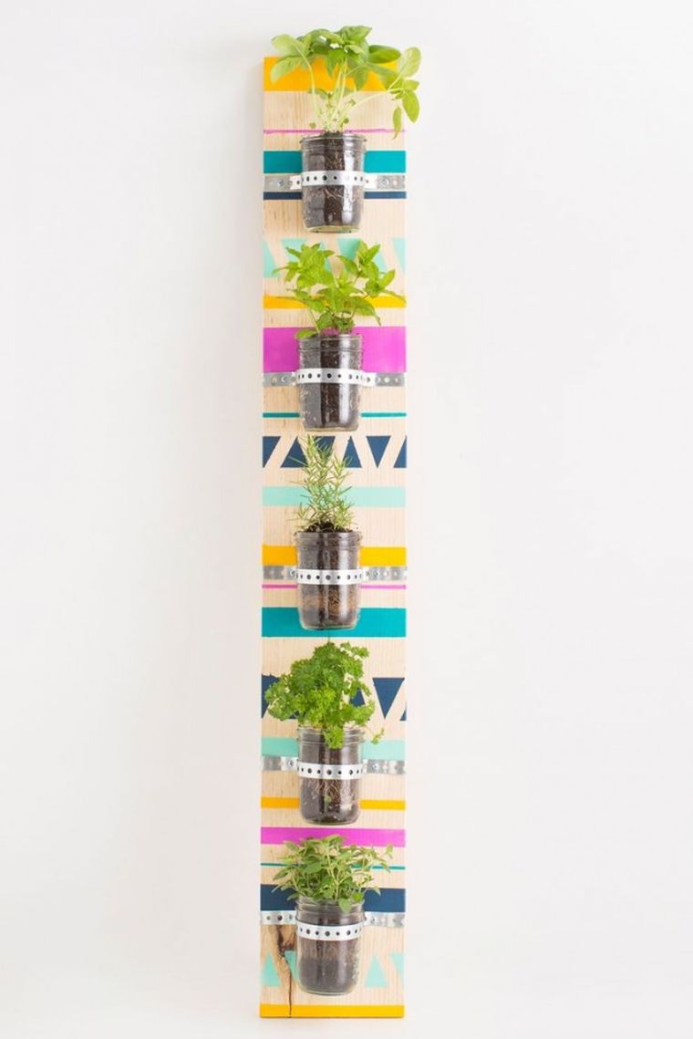 Outdoor-vegetal-wall-do-it-yourself-vertical-garden-wall-decoration-cheap-to-make