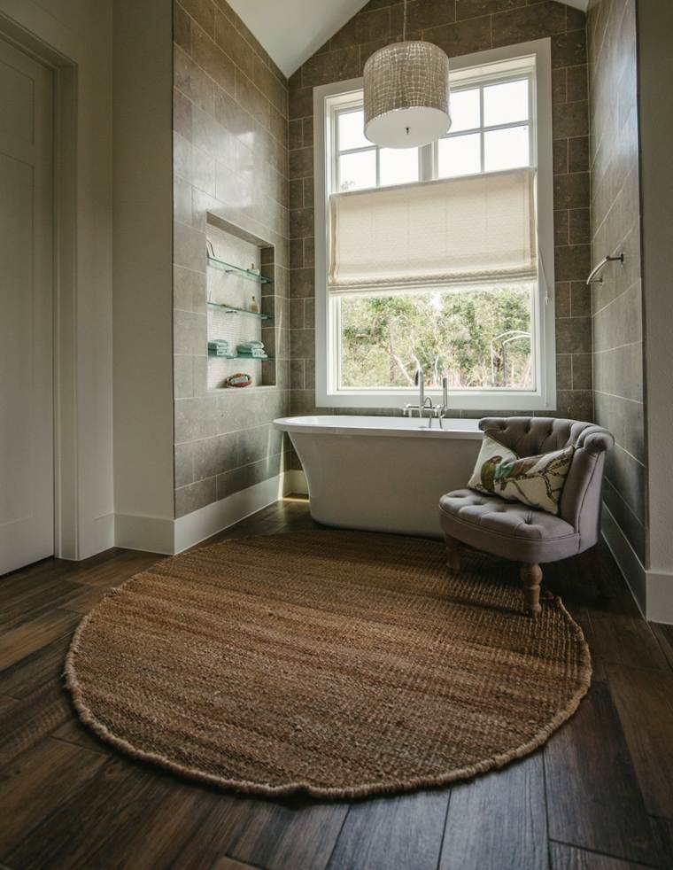 Vonios kambario dizaino parketo medinių grindų kiliminė vonia fotelis