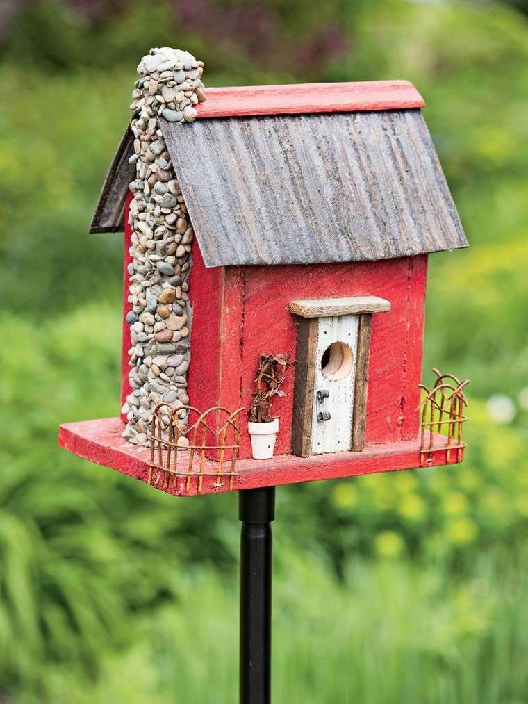 birdhouse-wood-birdhouse-diy-garden-idea