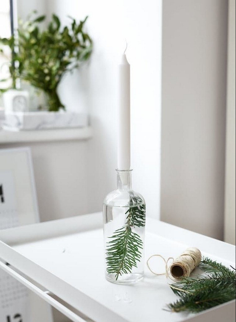 Idea di candela per la decorazione d'interni scandinava di Natale