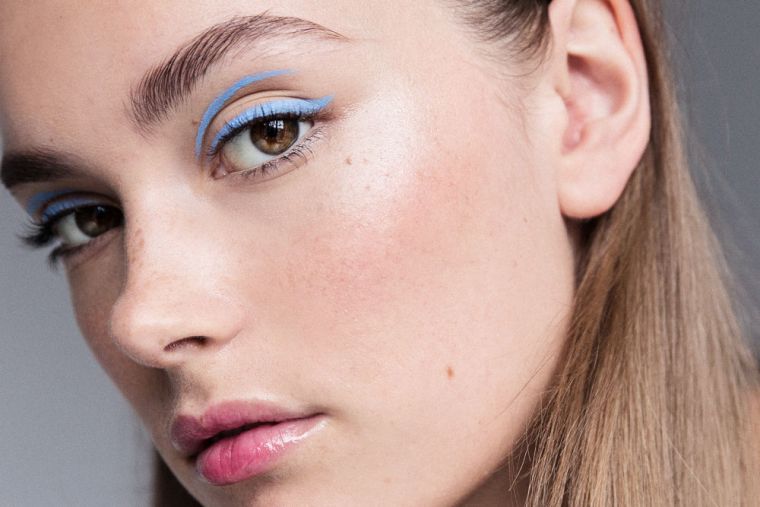 blue-eyeliner-nuovi-prodotti-make-up