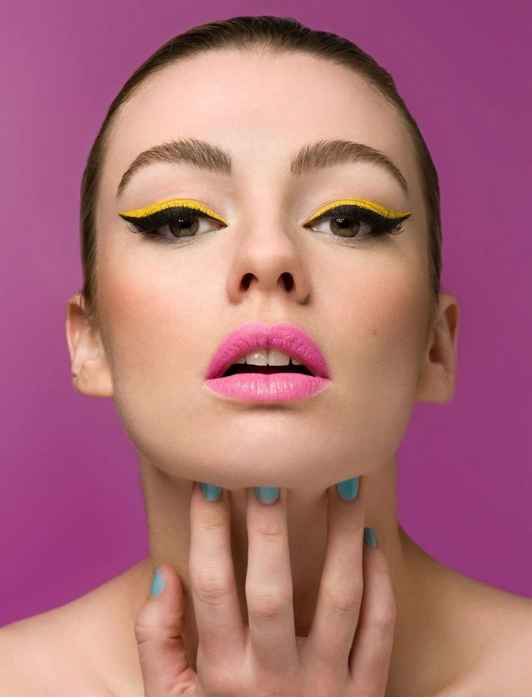 eye-liner-colore-trucco-le-tendenze-occhi