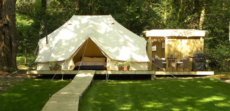 yorte-glamping-luxus-kerti-deco-sátor