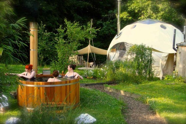 glamping-prabanga-kempingas-eksterjeras-idėjos išdėstymas