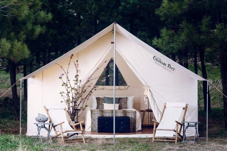 luksuzna-kamp-kuća-veliki-šator-bež