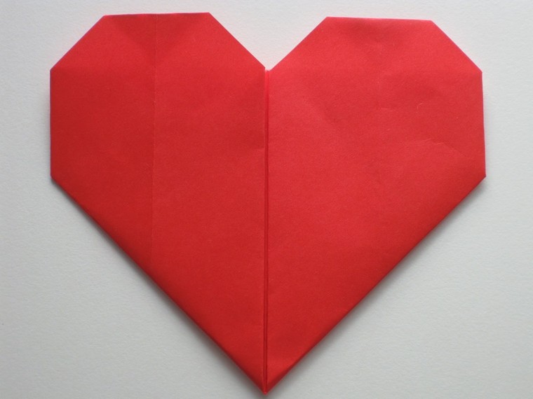 origami-širdis-popierius-raudona-idėja