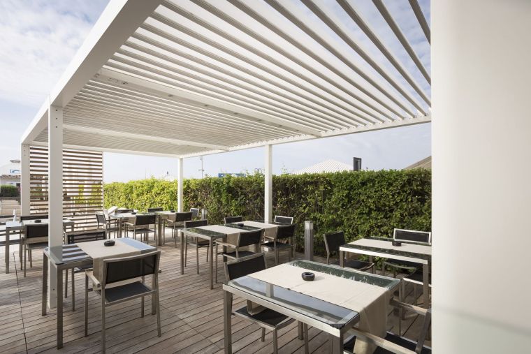 pergola podesive letvice aluminijska terasa deco idee