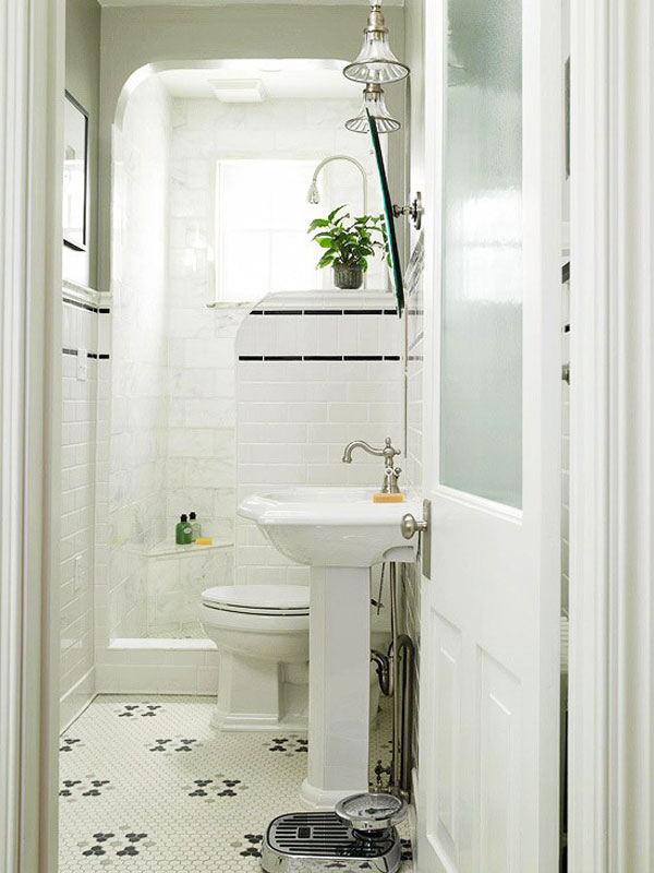 mažo vonios kambario dizaino komfortas ir elegancija