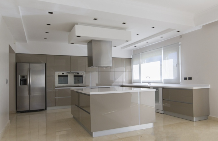 foto cucina moderna sterile-beige