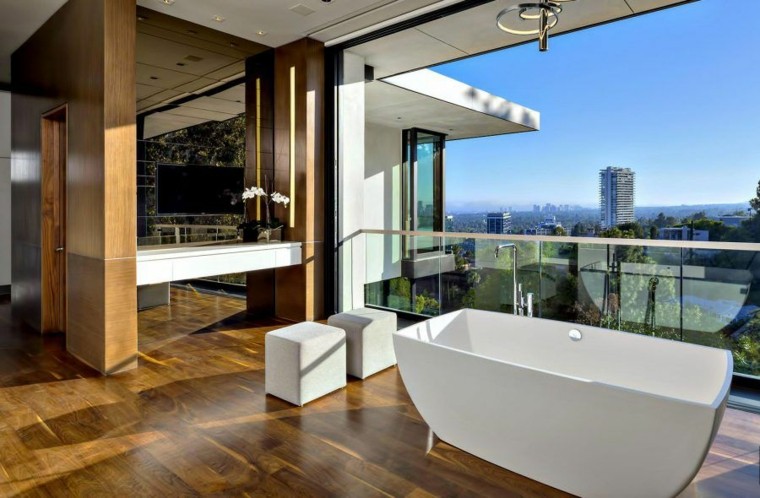 luksuzne dizajnerske kupaonice fotografije drveni pod