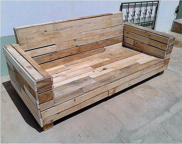 divano-giardino-pallet-fai da te-foto-progetto-pinterest