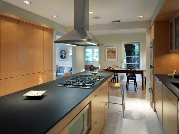 fekete-gránit-munka-felső-fa-bútor-konyha-modern-dekoráció