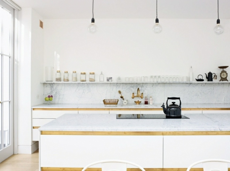 marmo-top-cucina-bianco-e-legno-isola-centrale-deco