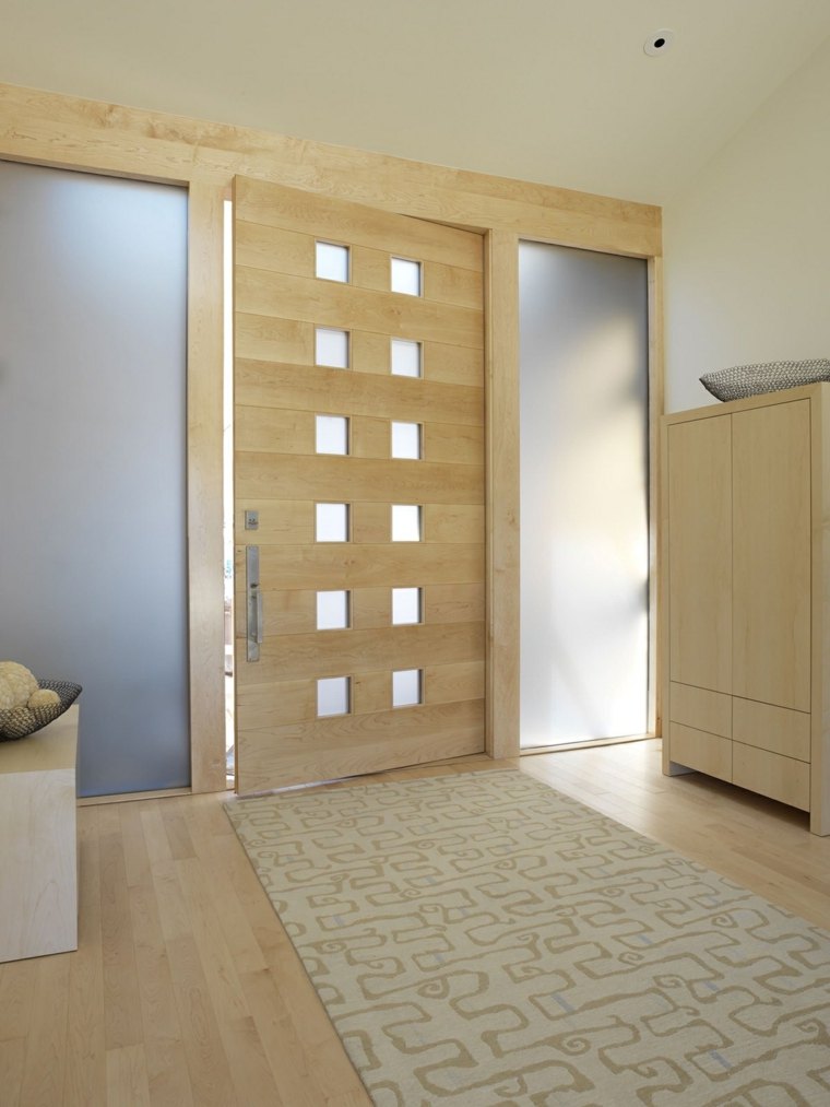 medinių durų įėjimo dizaino idėja matinis stiklas modernus interjero dizainas