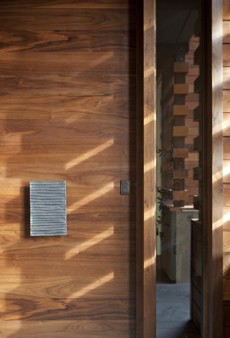 medinės šarnyrinės durys įėjimo įėjimo durys