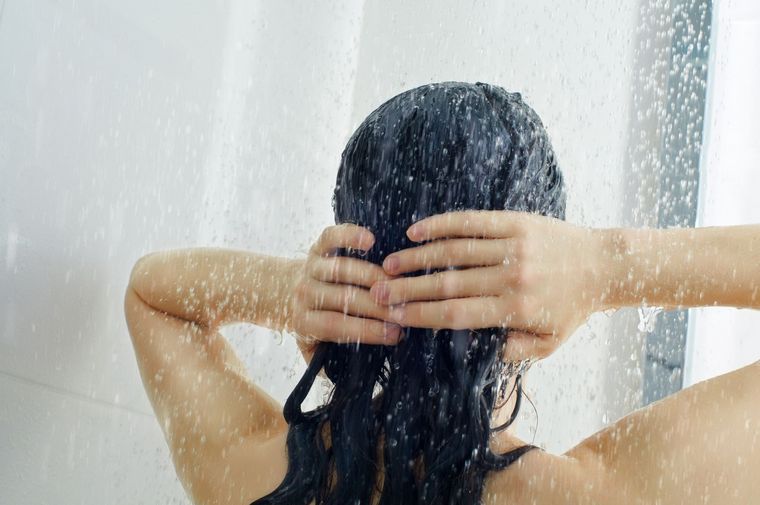 nusiprauskite po dušu, pagalvokite, kiek laiko išdžiovinkite plaukus