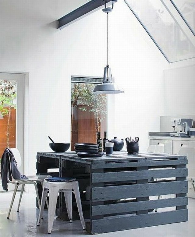 drvene palete-kuhinjski stol