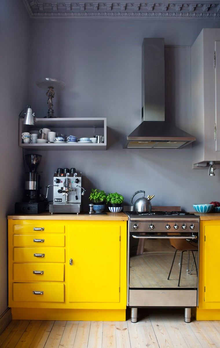 モダンなインテリアデザインのキッチンの色