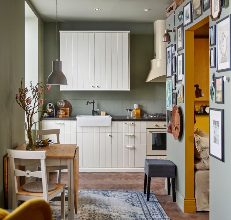 vernice bianca per la decorazione della cucina piccolo spazio colore verde lavabo bianco