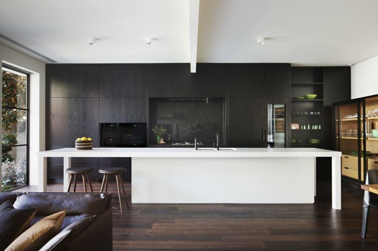 現代デザイン-キッチン-白と木-デコニュートラル-トレンド