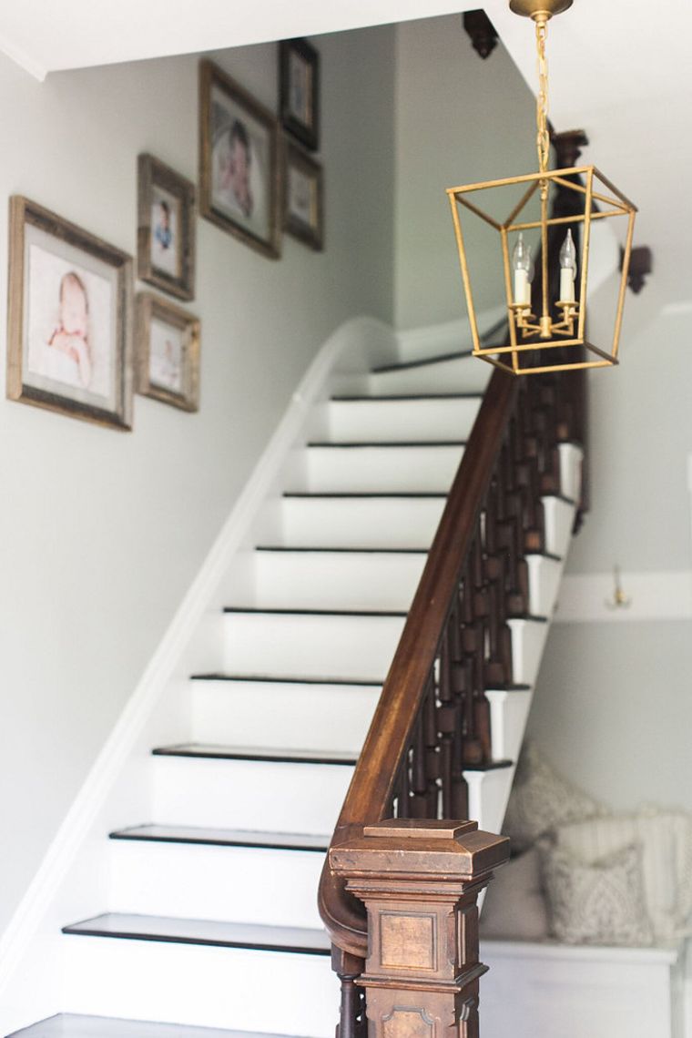 kapaszkodó-lépcső-vintage-deco-fa-festék-fehér
