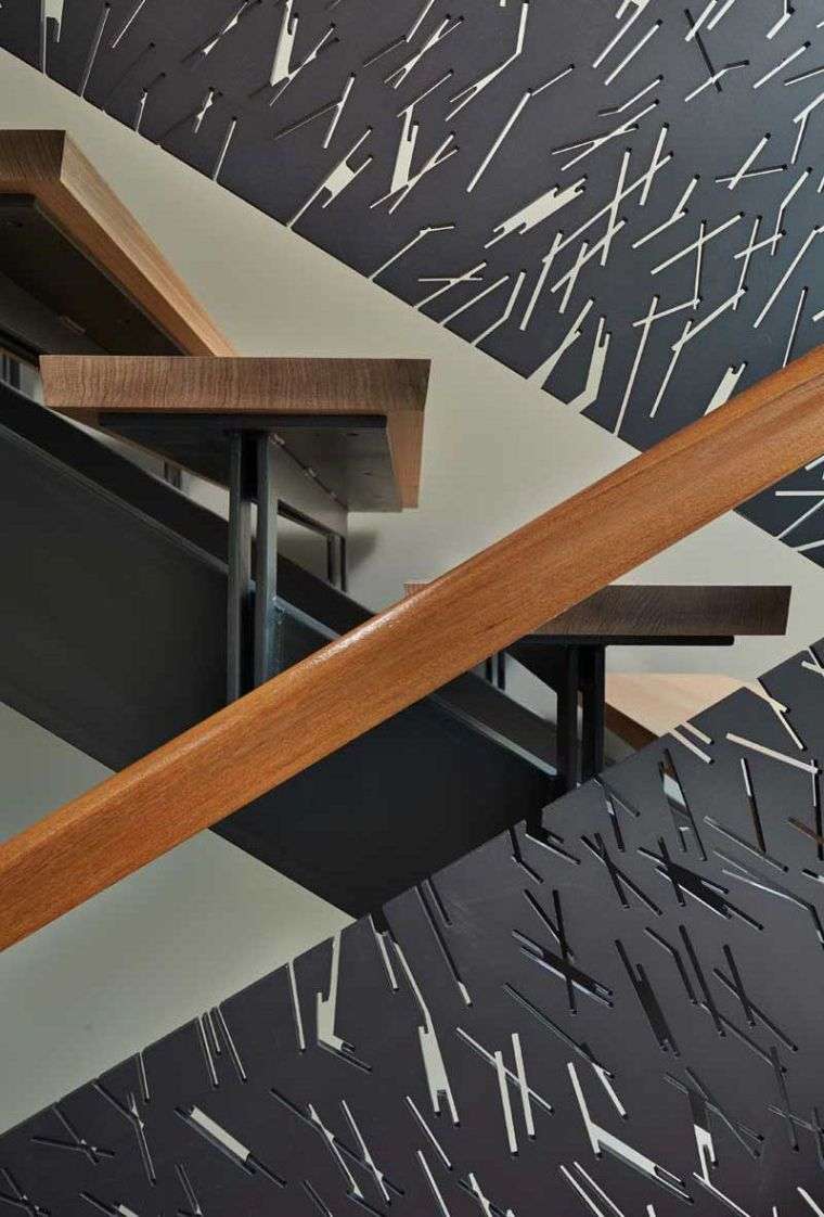 lépcsőház-fa-belső-korlát-fém-fekete-finne