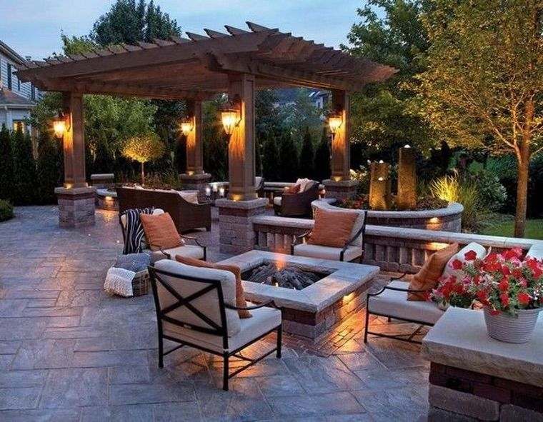 idea di illuminazione del patio esterno
