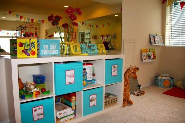 子供の図書館の収納おもちゃの家具