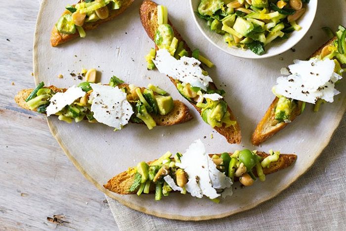 cukkini crostini sajt aperitif recept