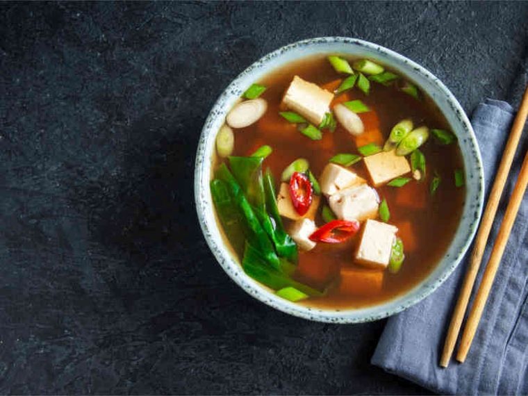 zuppa tradizionale giapponese