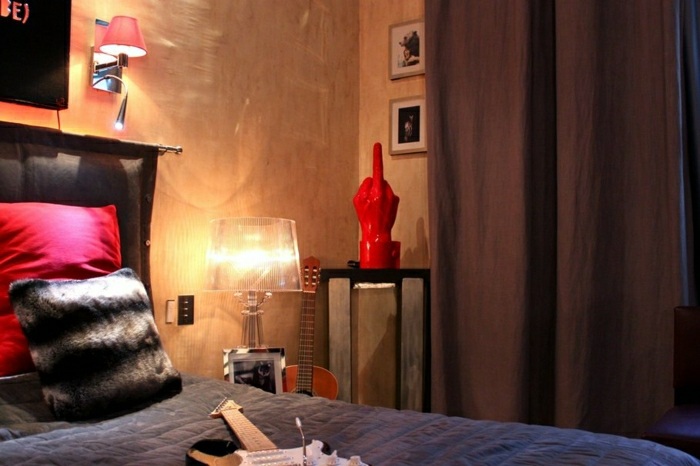 寝室のポップアートスタイルのカーテンダークカラー