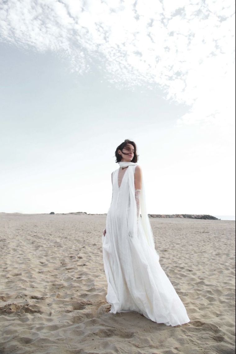 paplūdimio vestuvinė suknelė bohemiška elegancija