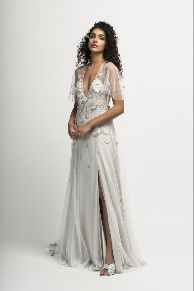 prašmatni bohemiška vestuvinė suknelė