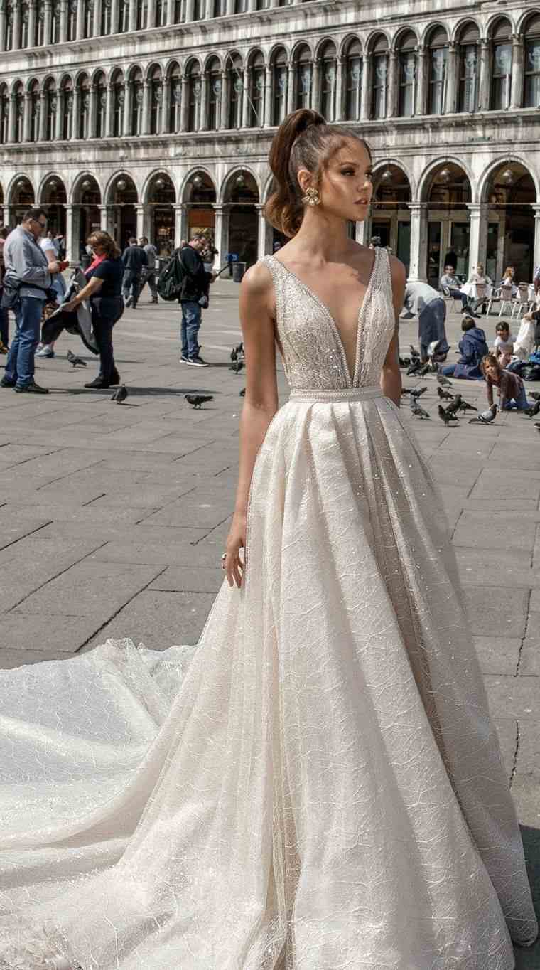 2018 abiti da sposa senza spalline deco perle