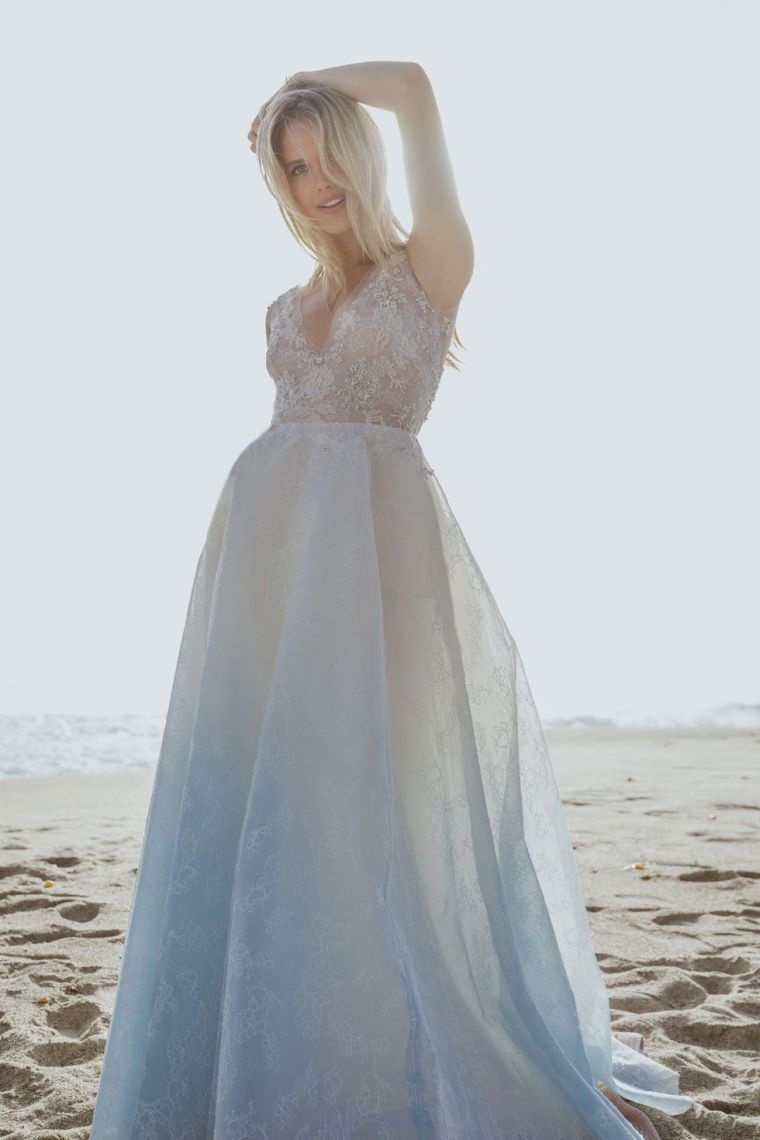 vestuvės paplūdimyje-pajūryje-suknelė nuotakai-sabrina-dahan