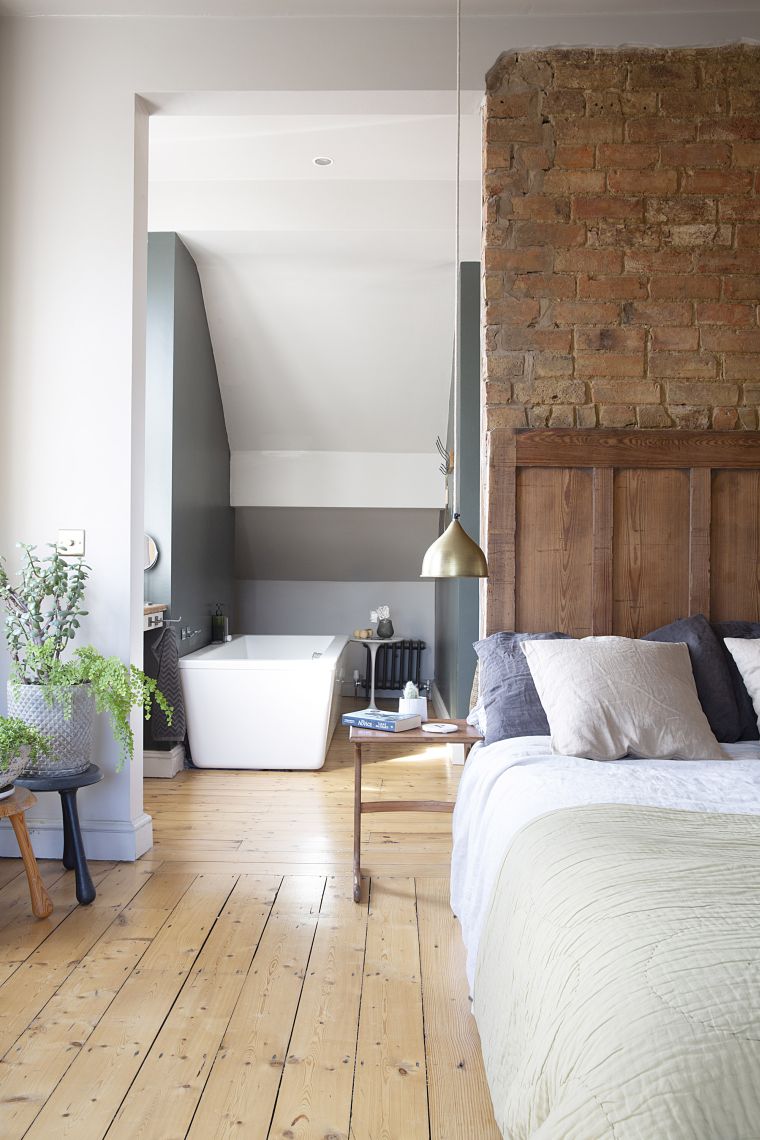 bagno in camera da letto contemporanea