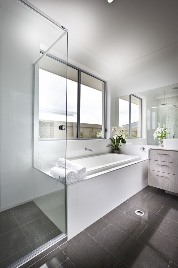 cabina doccia di design in vetro con immagine del bagno grigio e bianco