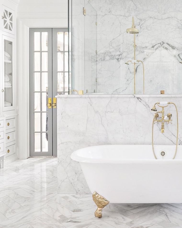 luxus márvány fürdőszoba