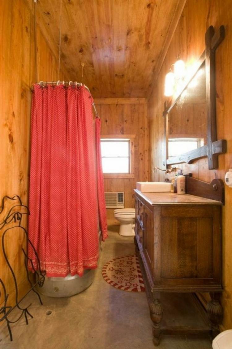kupaonica rustikalni drveni namještaj